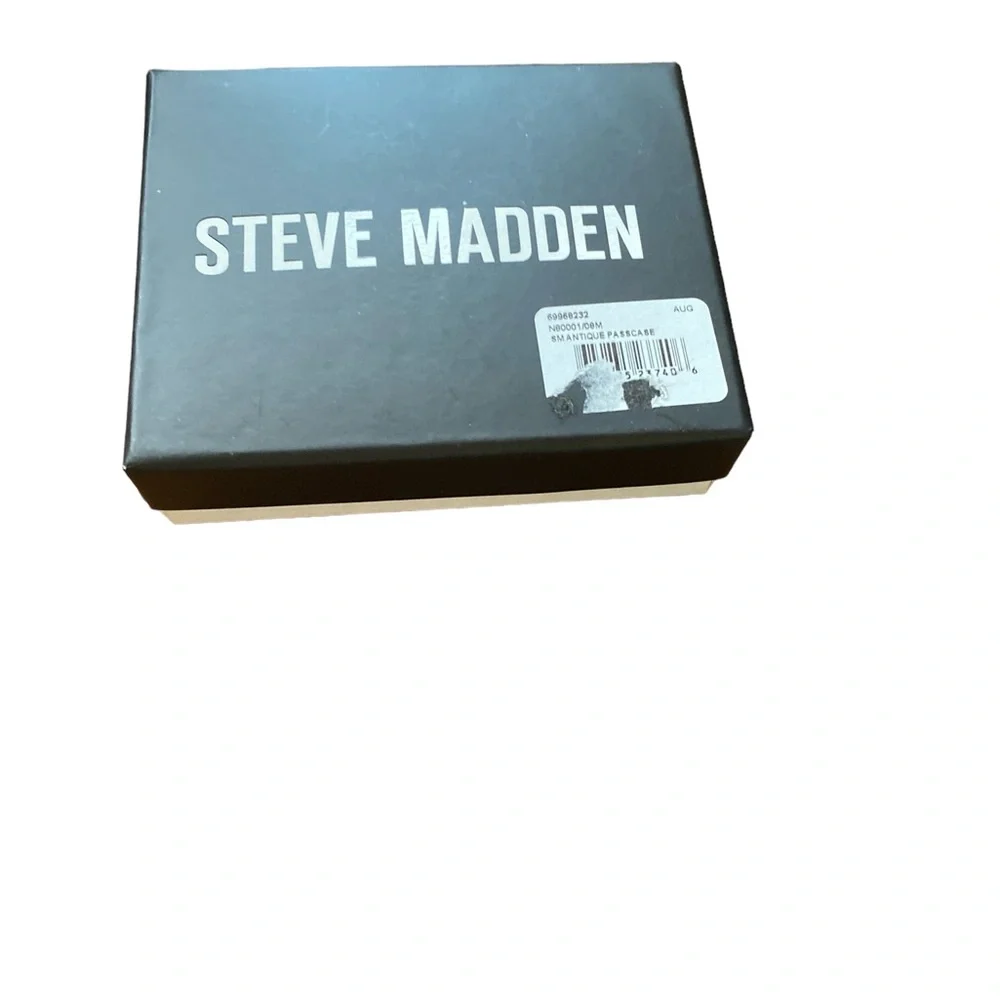 Steve Madden Leather Wallet